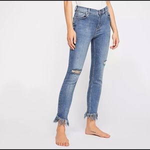 Free People Great Heights Frayed Skinny Jeans 31